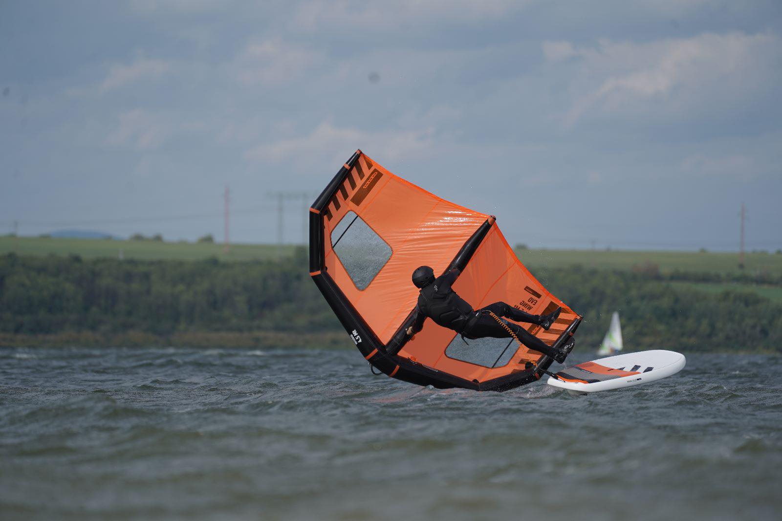 Nechranice windsurfing a wingfoling rrd kombinace crash (2)